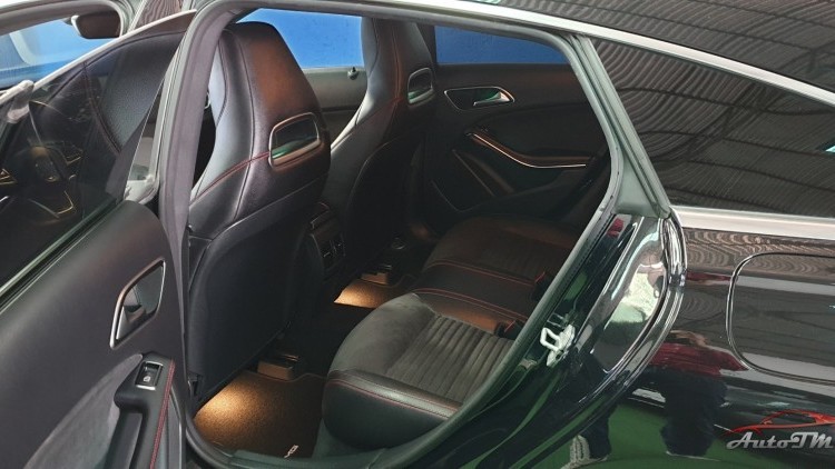 Mercedes-Benz Classe CLA 220 AMG-LINE