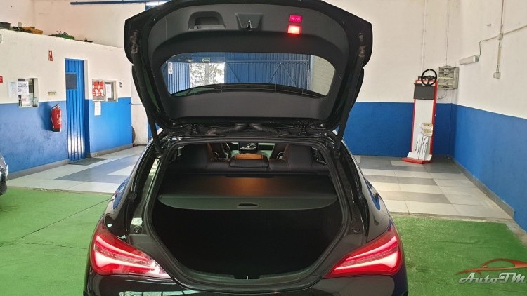 Mercedes-Benz Classe CLA 220 AMG-LINE