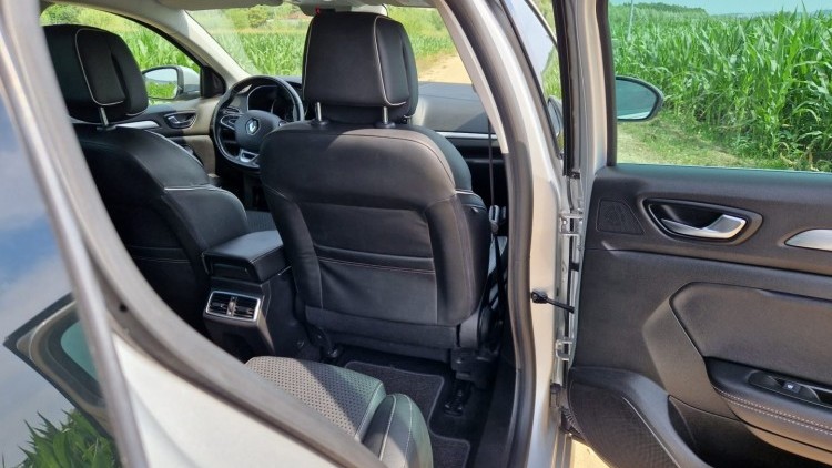 Renault M&eacute;gane Sport Tourer BOSE Edition