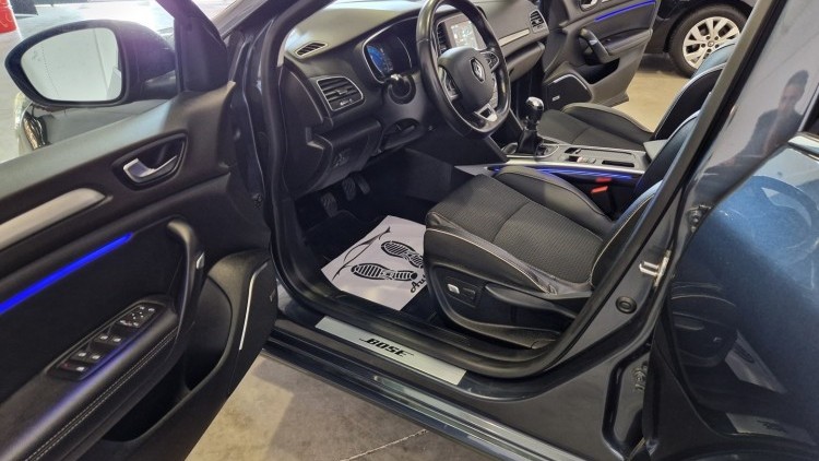 Renault M&eacute;gane Sport Tourer BOSE Edition