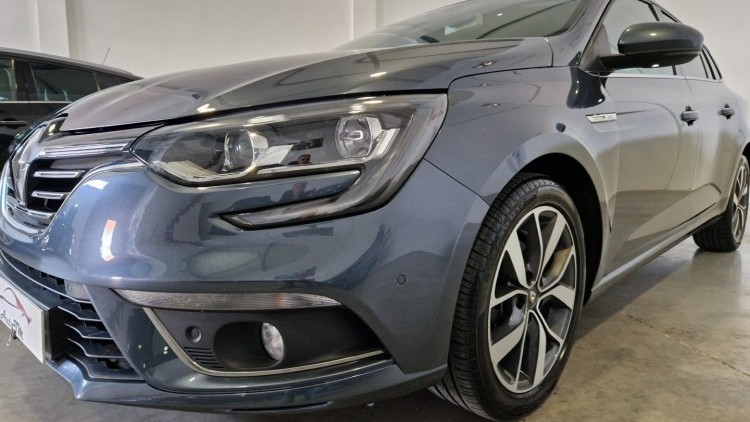 Renault M&eacute;gane Sport Tourer BOSE Edition