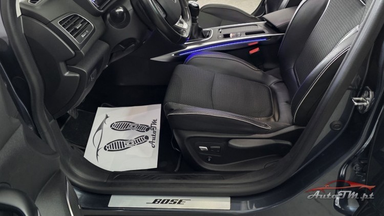 Renault M&eacute;gane Sport Tourer BOSE Edition