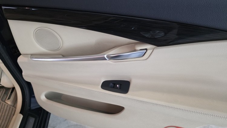 BMW S&eacute;rie 5 - 520 GT Luxury