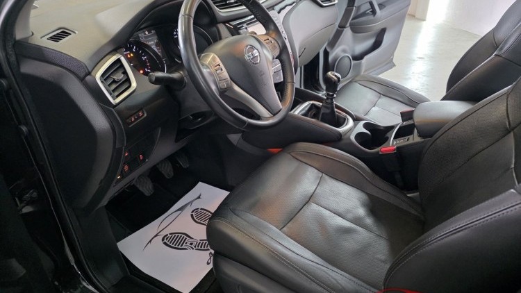 Nissan Qashqai BLACK EDITION Edi&ccedil;&atilde;o limitada